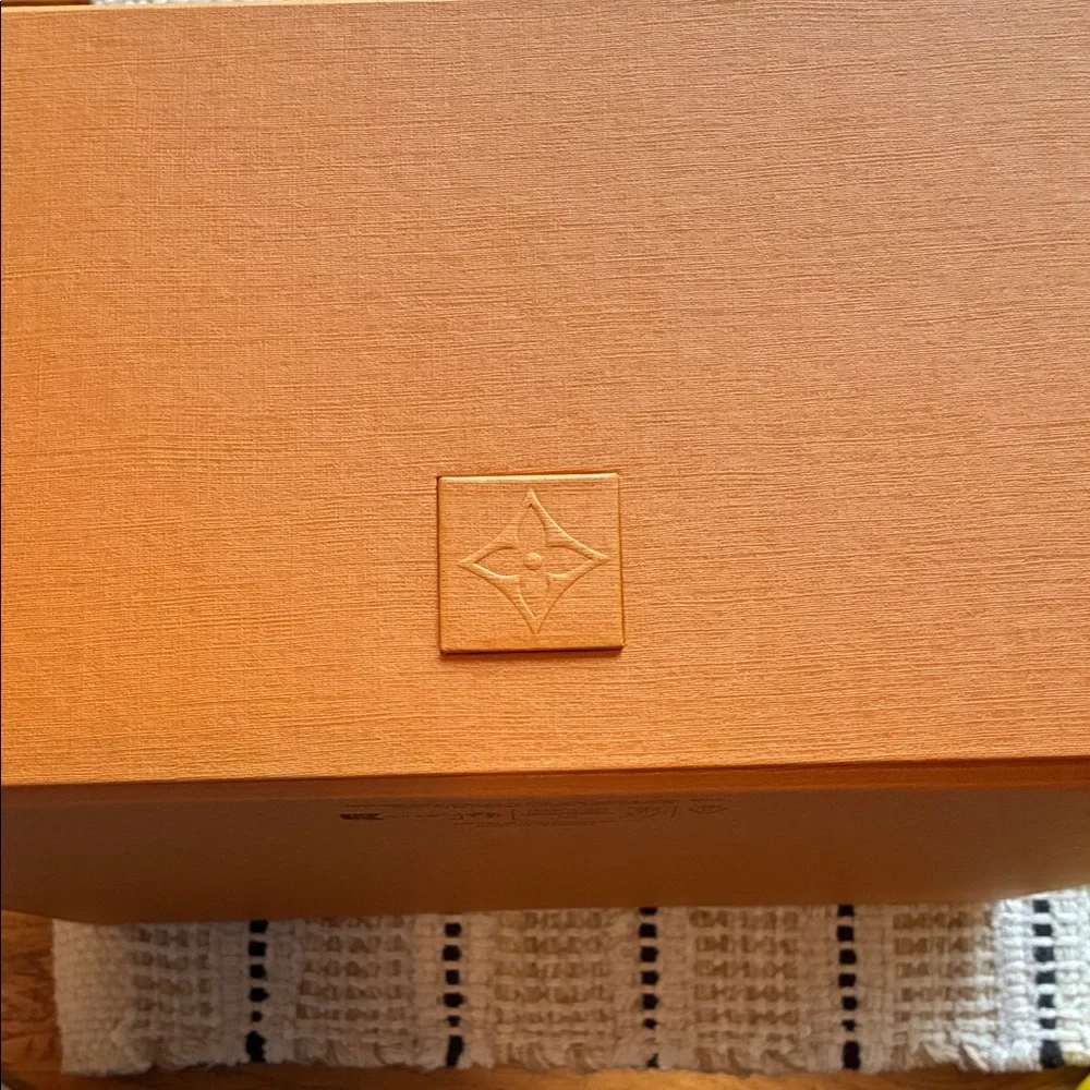 Louis Vuitton Signature Orange Gift Box - Picture 4 of 5